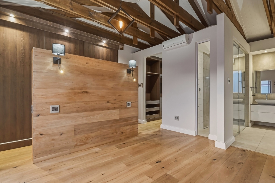 5 Bedroom Property for Sale in Southfield Western Cape